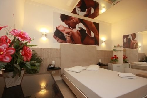 I9 (adults Only) Hotel do amor