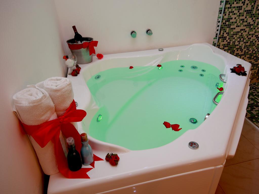 Love hotel I9 (adults Only) 2*