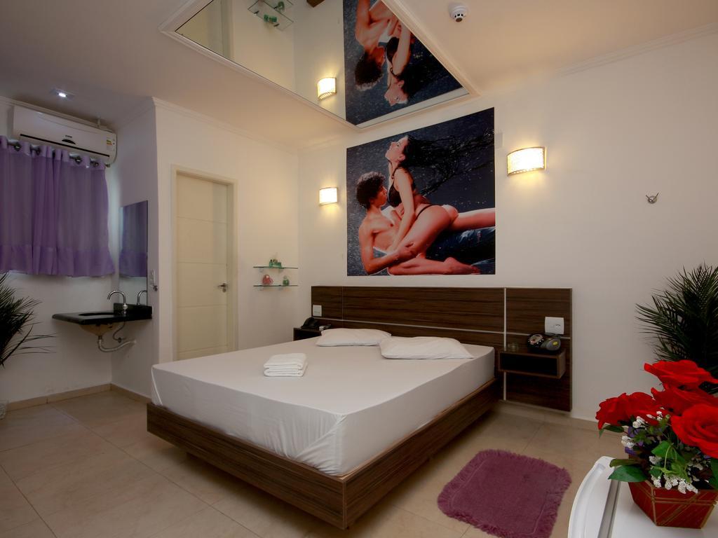 Love hotel I9 (adults Only) 2*